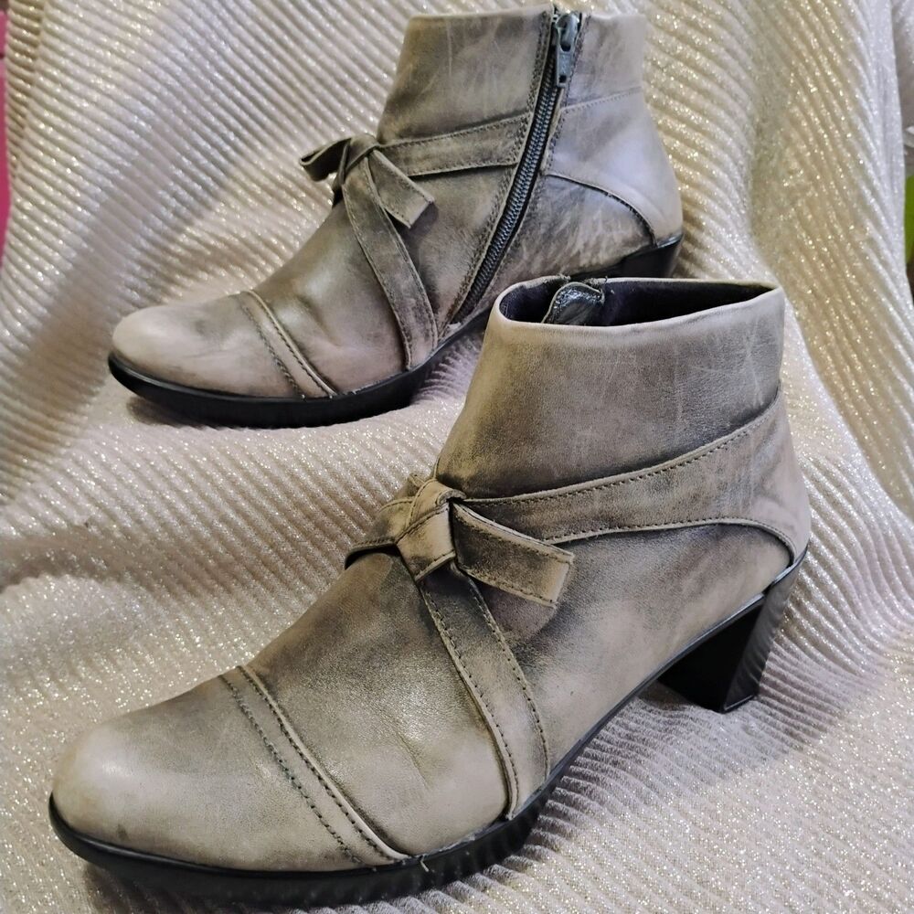 Naot Vistoso Prima Bella Vintage Gray Leather Ankle Boots US 9 EU 40 Distressed